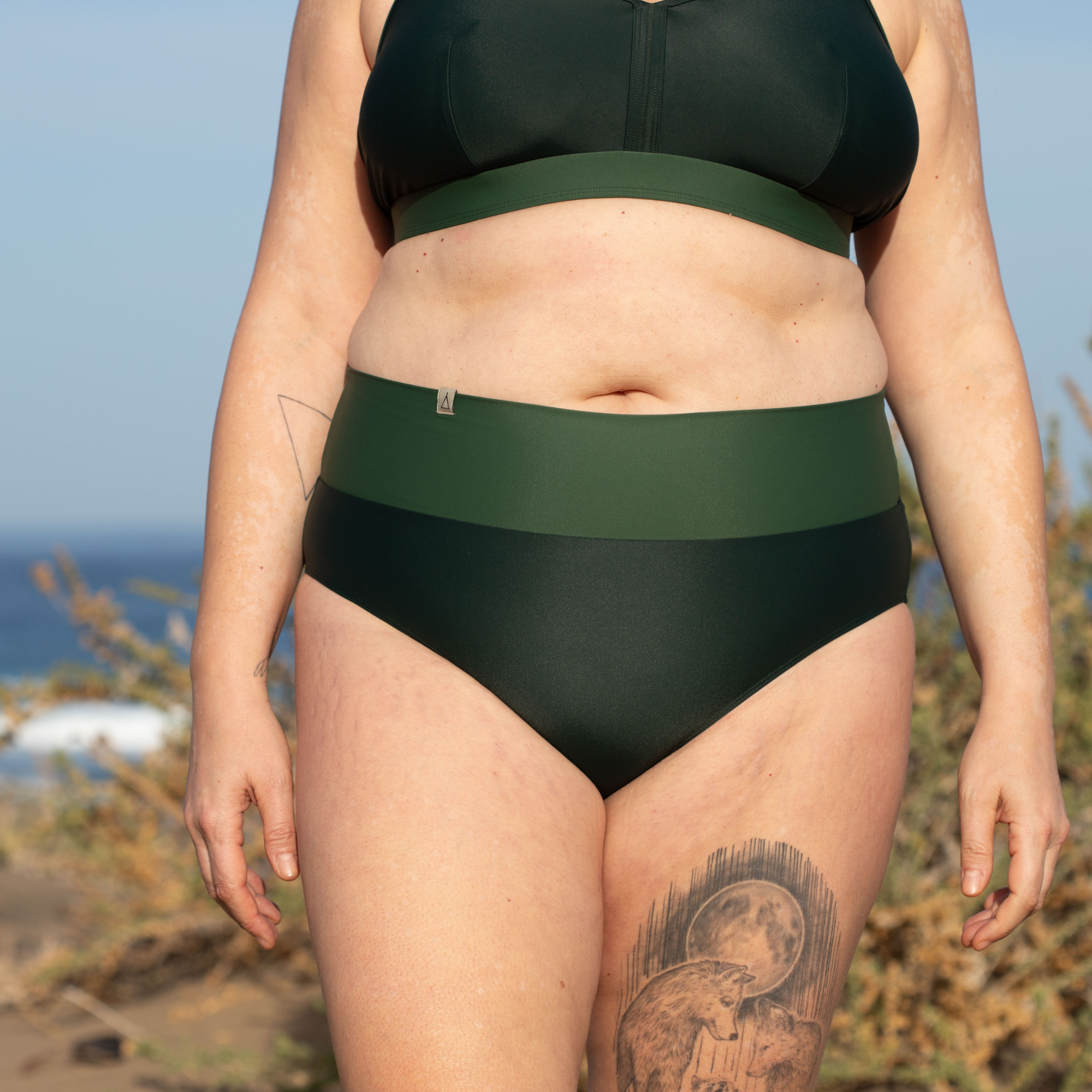 Soft High Waist Bikini Hose FEEL Dunkelgrün Moosgrün