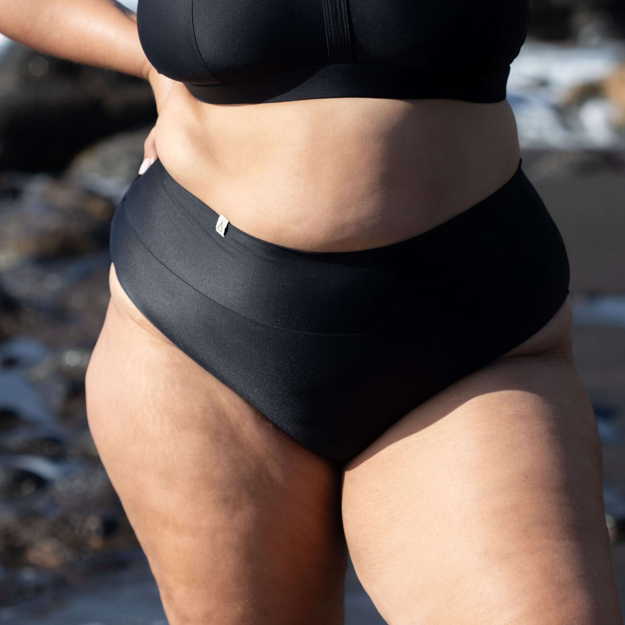 Soft High Waist Bikini Hose FEEL Schwarz