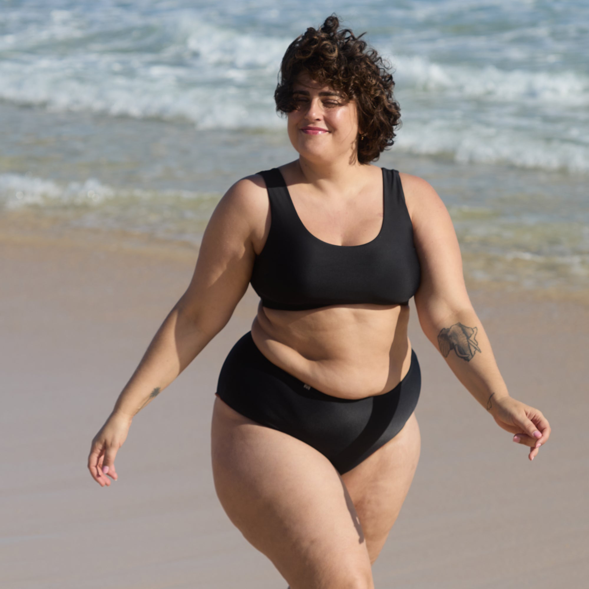 INASKA_High_Waist_Bikini_Hose_PURE_Schwarz_Rostbraun