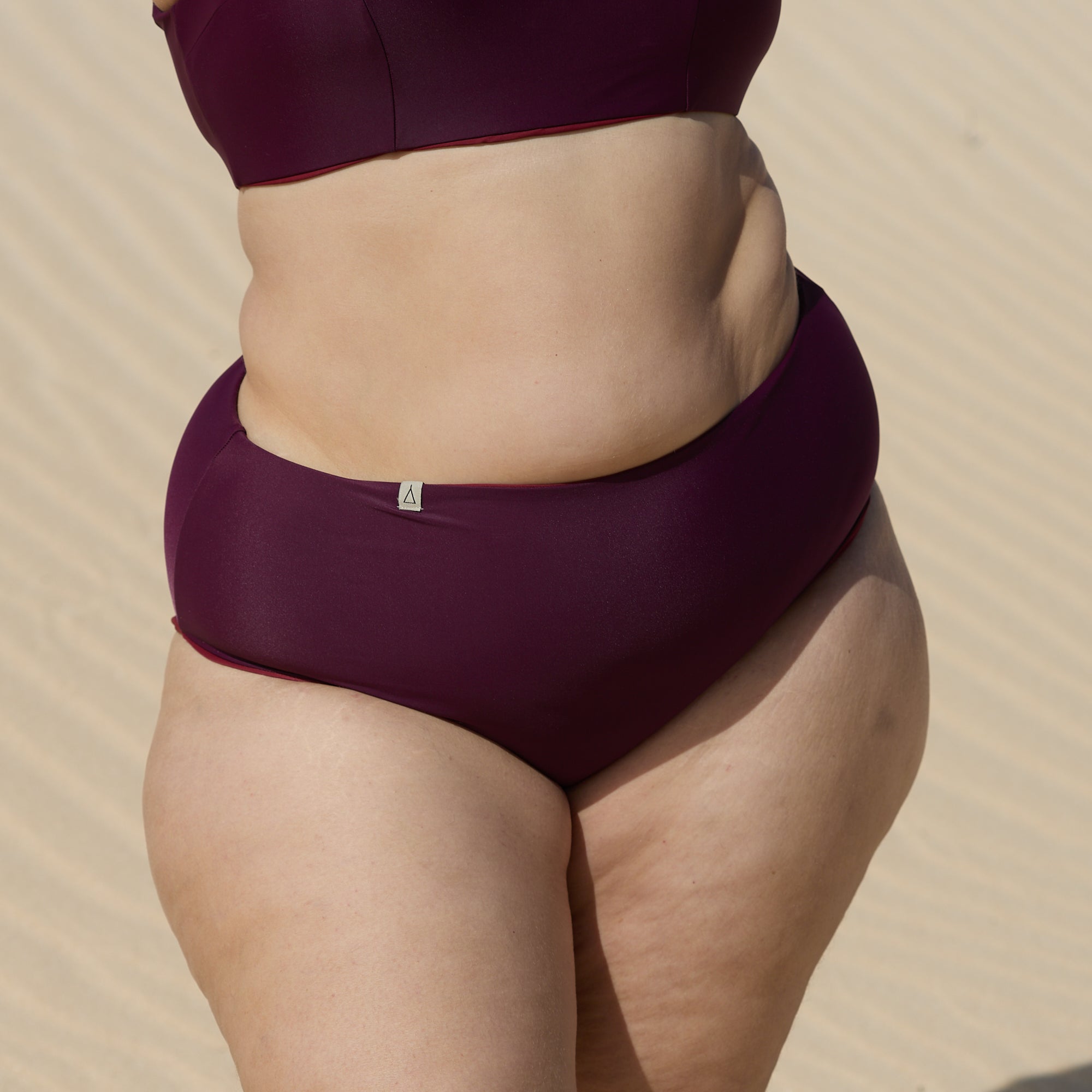 Wendbare High Waist Bikini Hose PURE Beere Dunkelrot