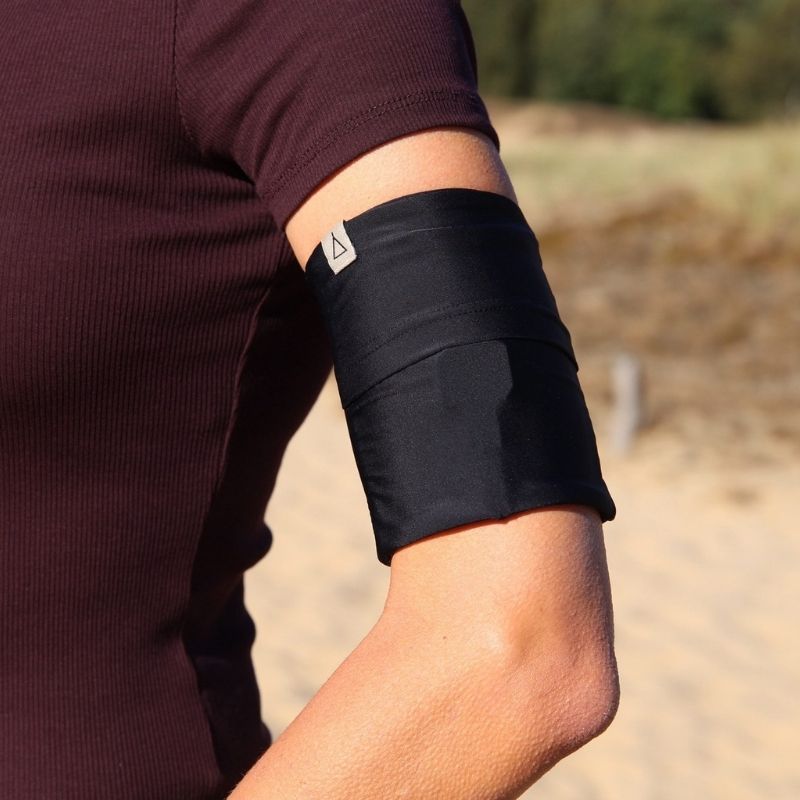 Upcycling  Armtasche Schwarz