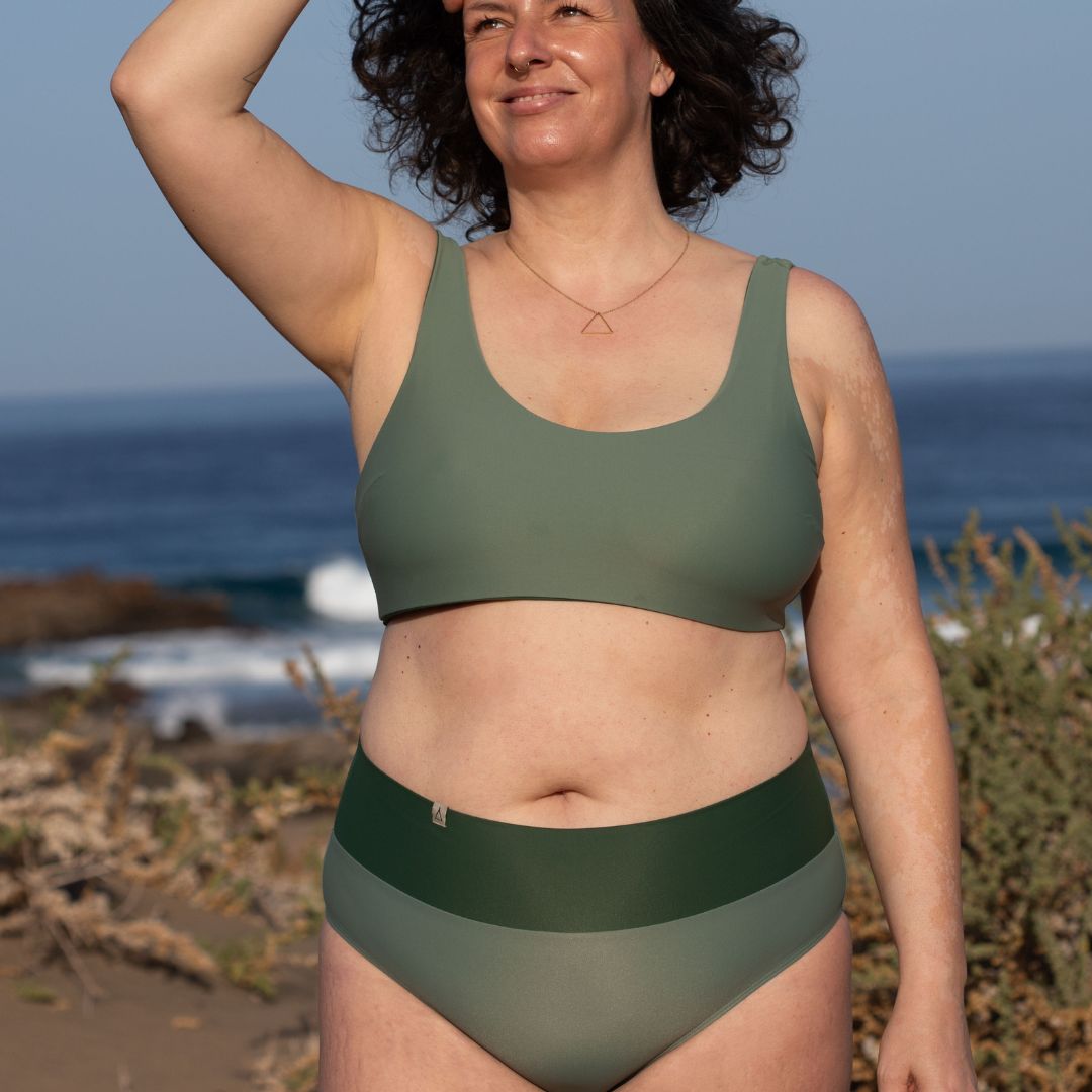 INASKA_Wendbares_Bikini_Oberteil_PURE_Khaki_Moosgruen