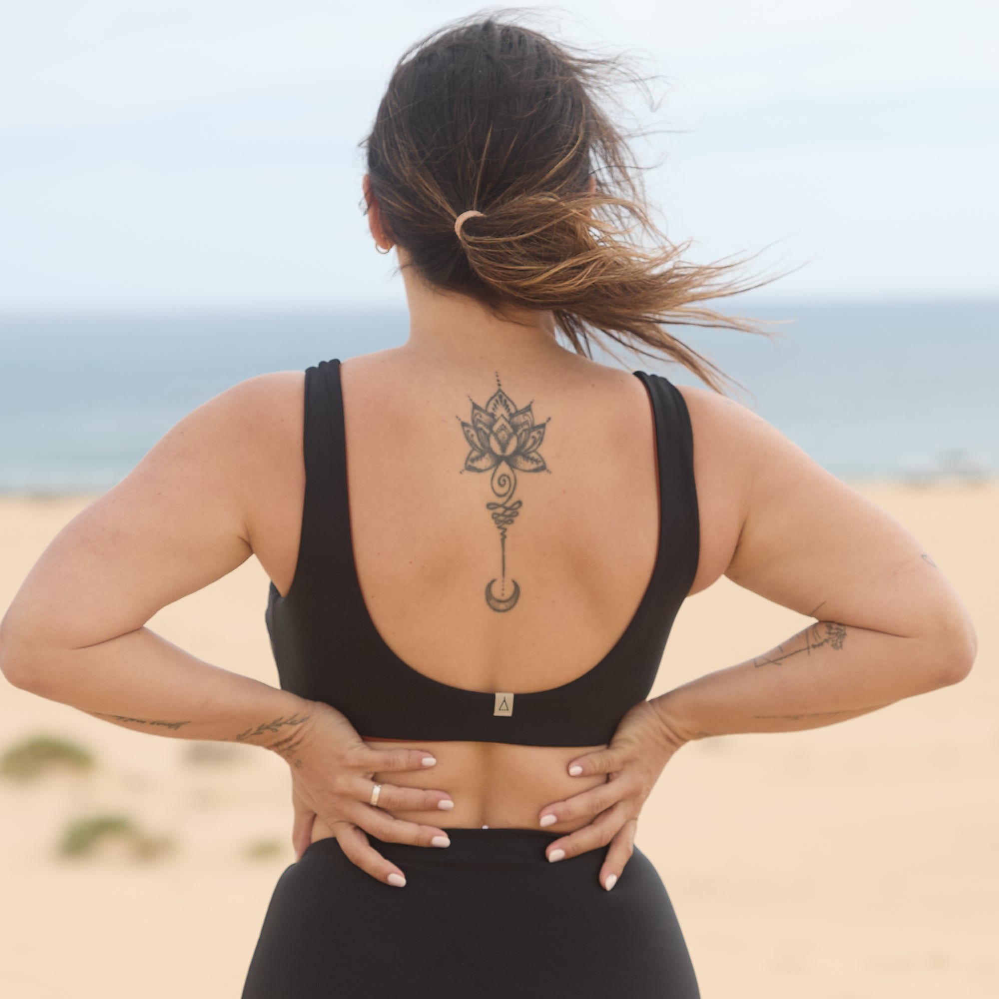 Wendbares Bikini Oberteil PURE Schwarz Rostbraun